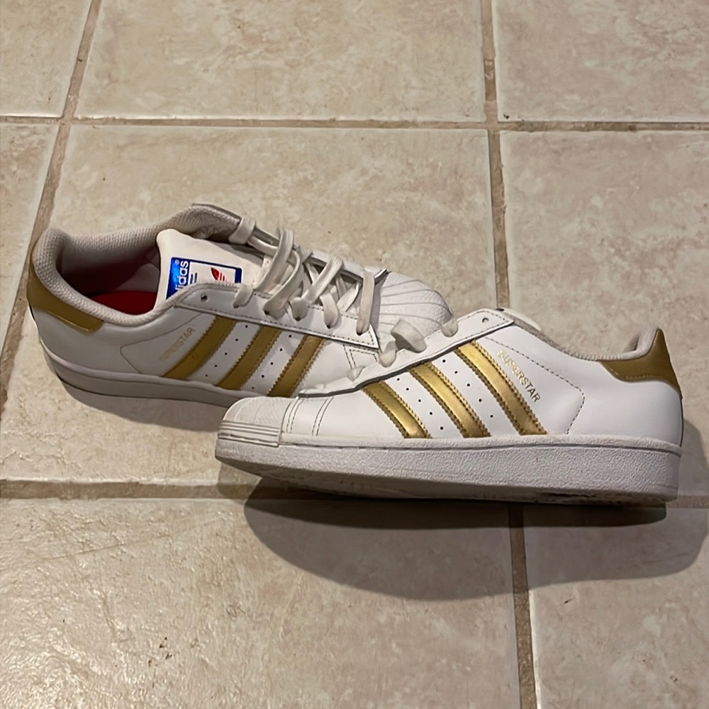 Adidas Superstar Sneakers